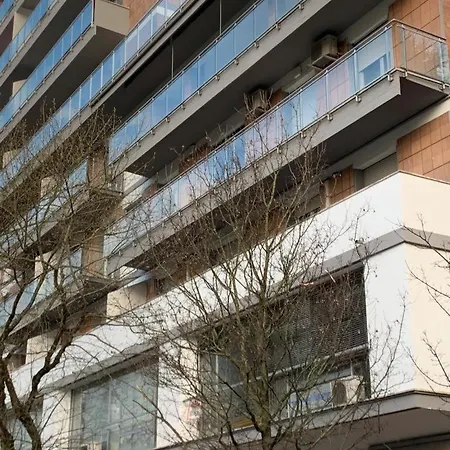 A 5 Min Dalla Stazione X5 아파트 페라라