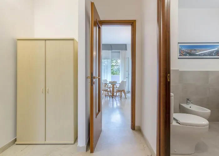 Appartement Guesthost - A 5 Min Dalla Stazione X5 *